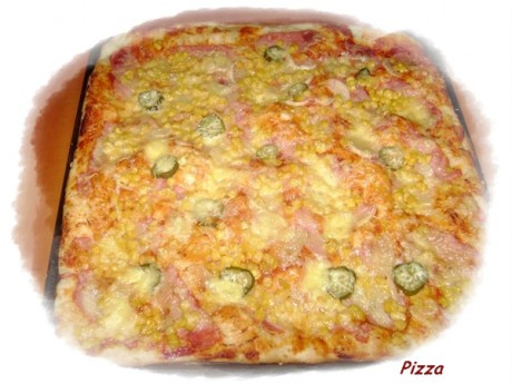 Sonkás - sajtos pizza